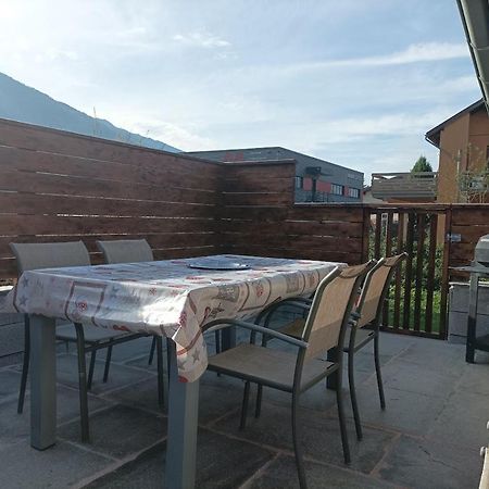 Joli Appart Terrasse Et Jardinet Албервил Екстериор снимка