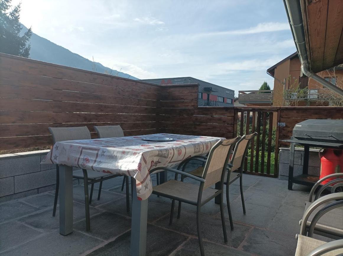 Joli Appart Terrasse Et Jardinet Албервил Екстериор снимка
