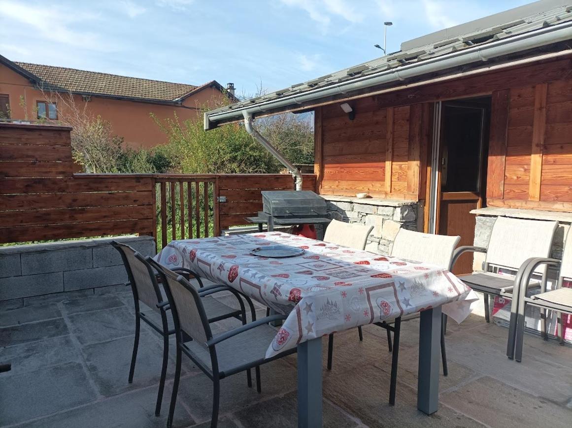 Joli Appart Terrasse Et Jardinet Албервил Екстериор снимка