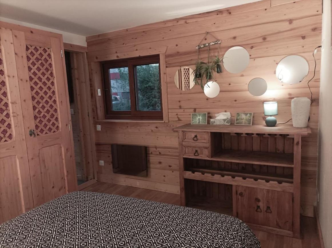 Joli Appart Terrasse Et Jardinet Албервил Екстериор снимка